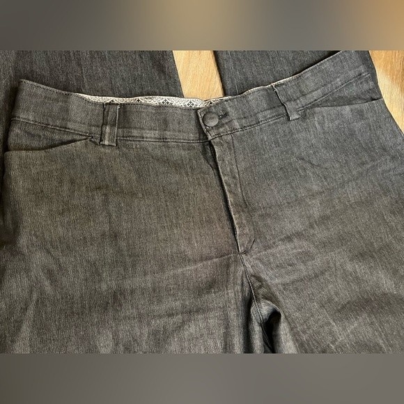 Lee Women’s Jeans Platinum Label Straight Leg Jeans Plus Size 24W - Picture 2 of 8